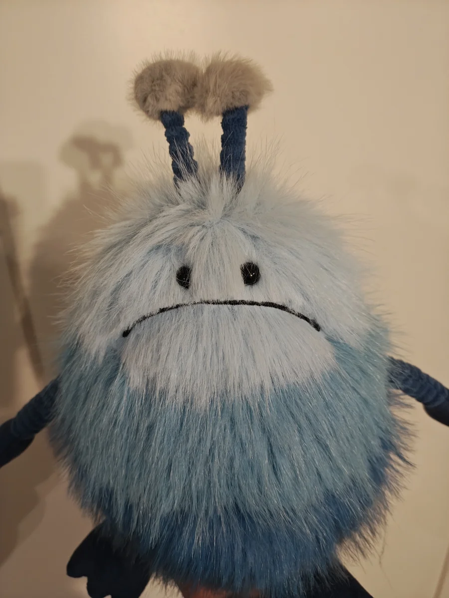 Front - Zumblebi Alien photo by petitepixie92
