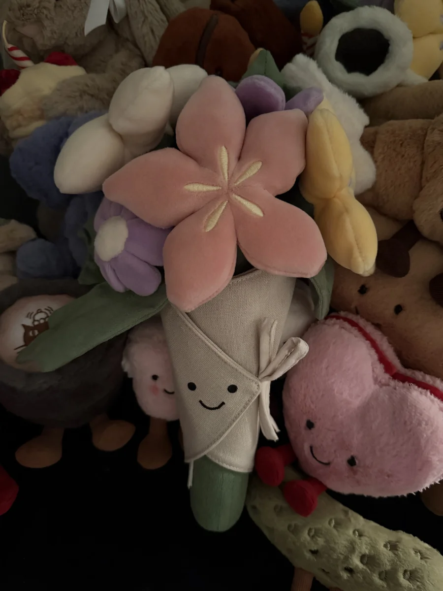 Front - Amuseables Bouquet of Flowers photo by Tayy_jc