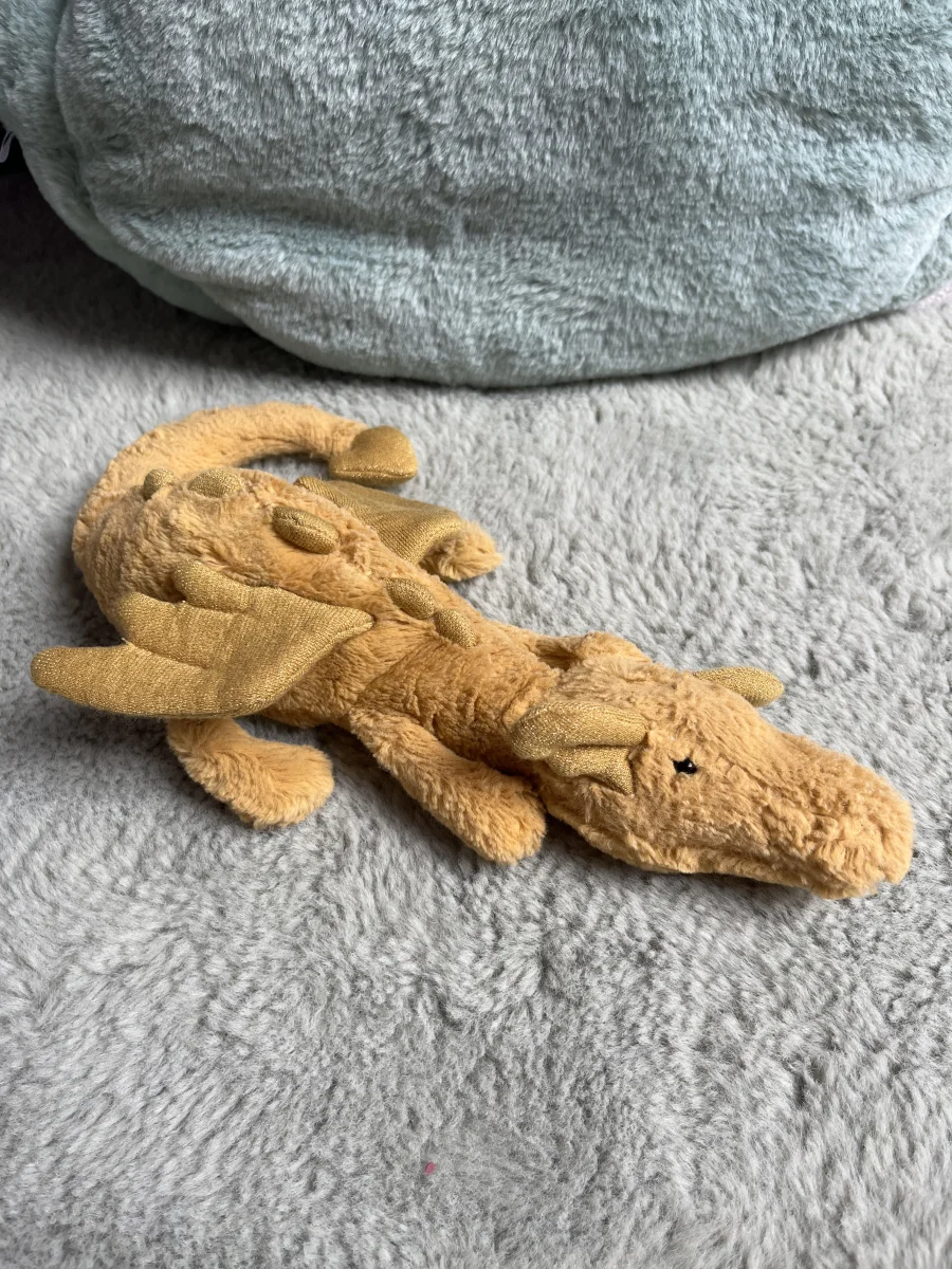 Side - Golden Dragon - Large photo by Lucia_123