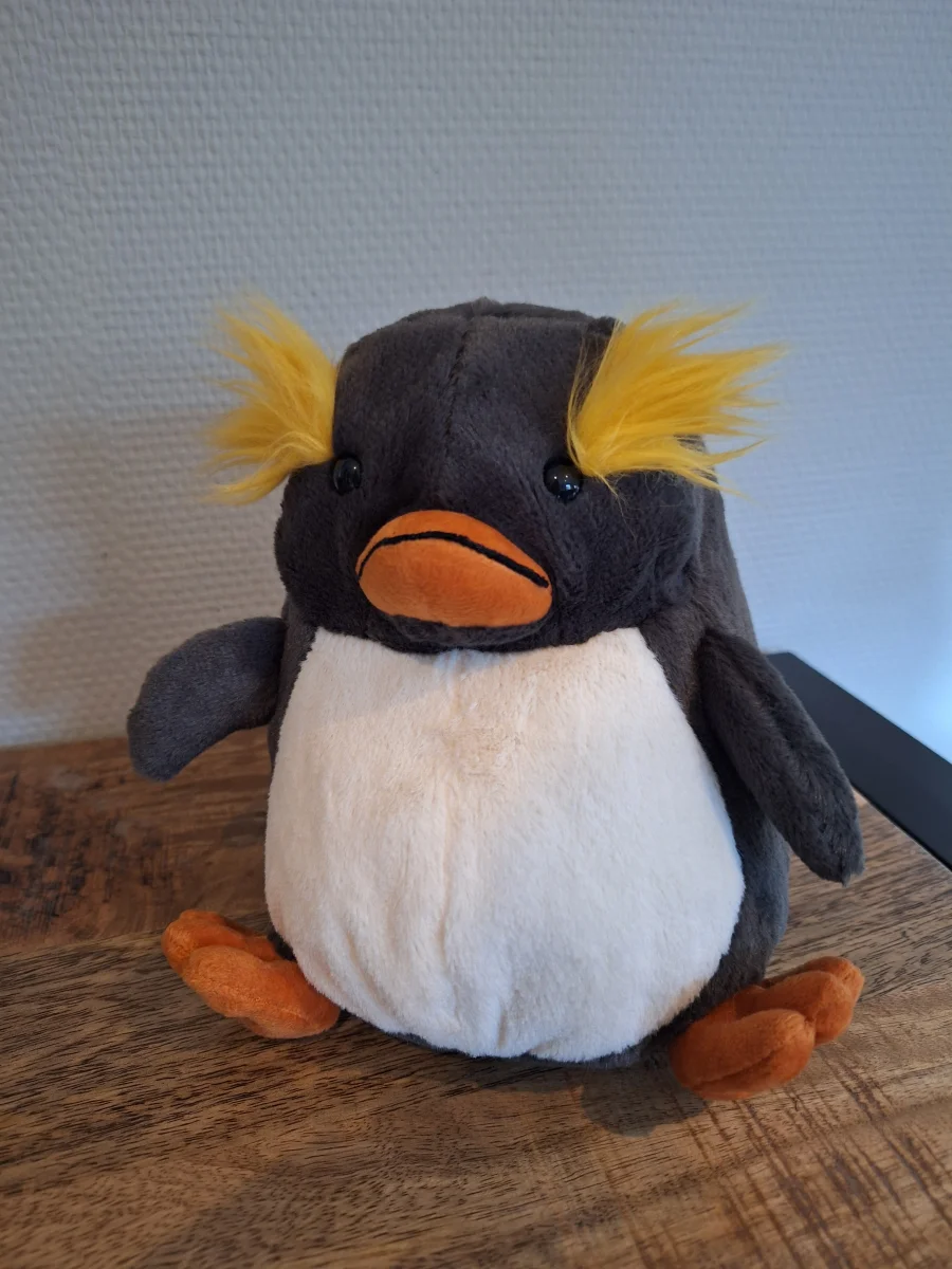 Front - Maurice Macaroni Penguin photo by Sofie