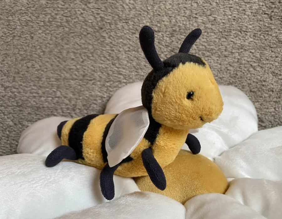 Side - Brynlee Bee photo by Abyss'Dragons