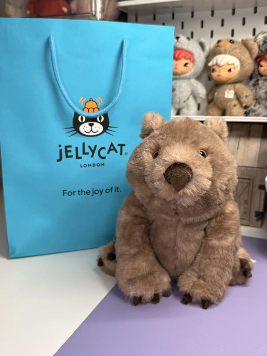 Front - Wonda Wombat photo by JELLY_SROD