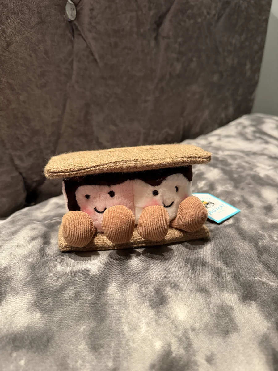 Front - Amuseables S’mores photo by Tayy_jc