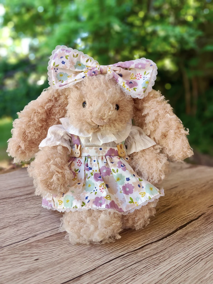 Front - Bashful Luxe Bunny Curly photo by jellycatmandy