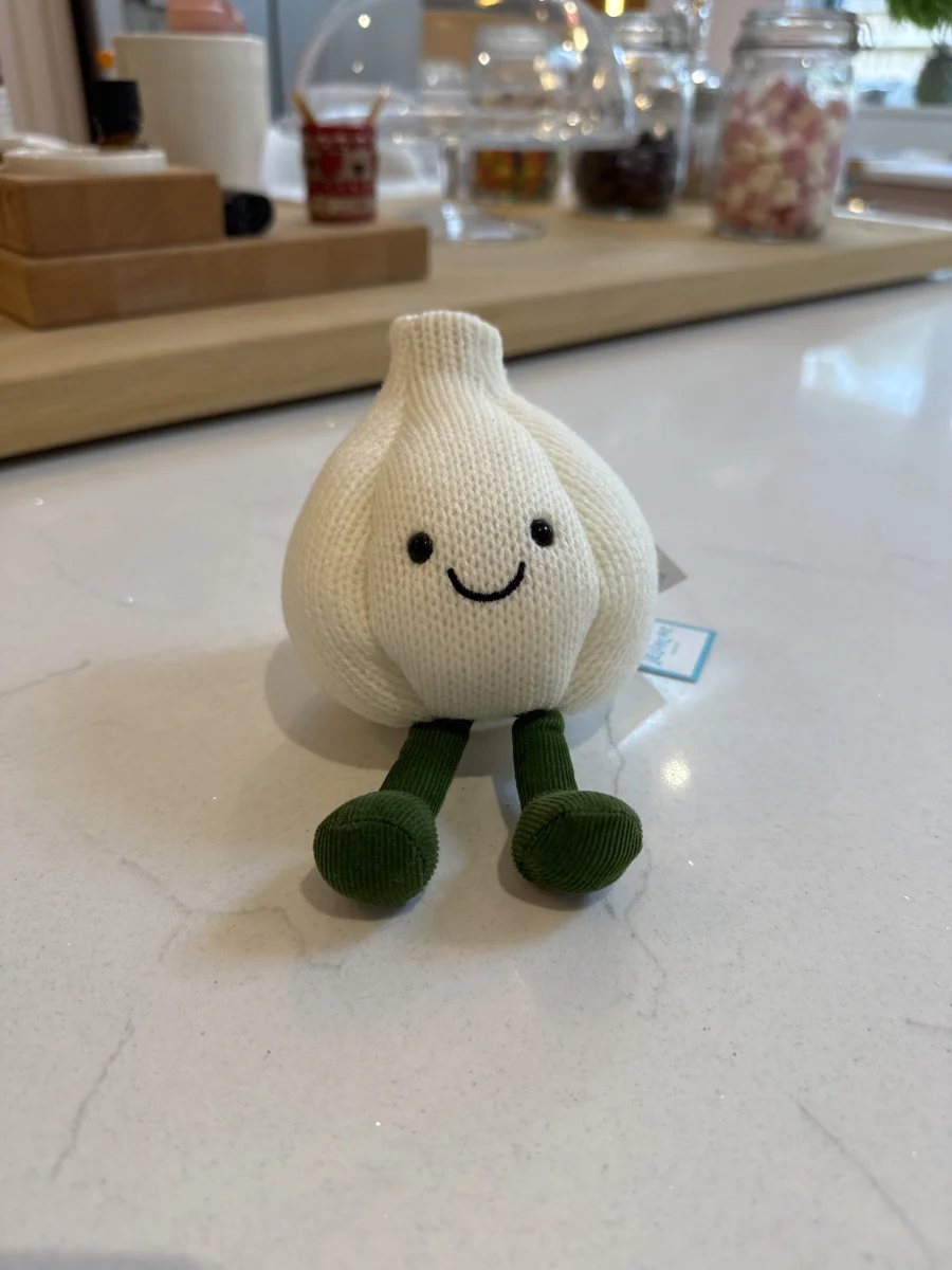 Front - Amuseables Garlic photo by Trace