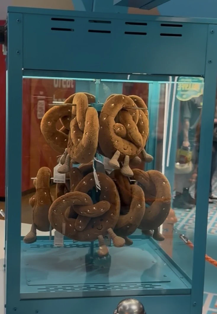 Front - Amuseables Heinrich Pretzel 🇩🇪 photo by Myjellycuddles