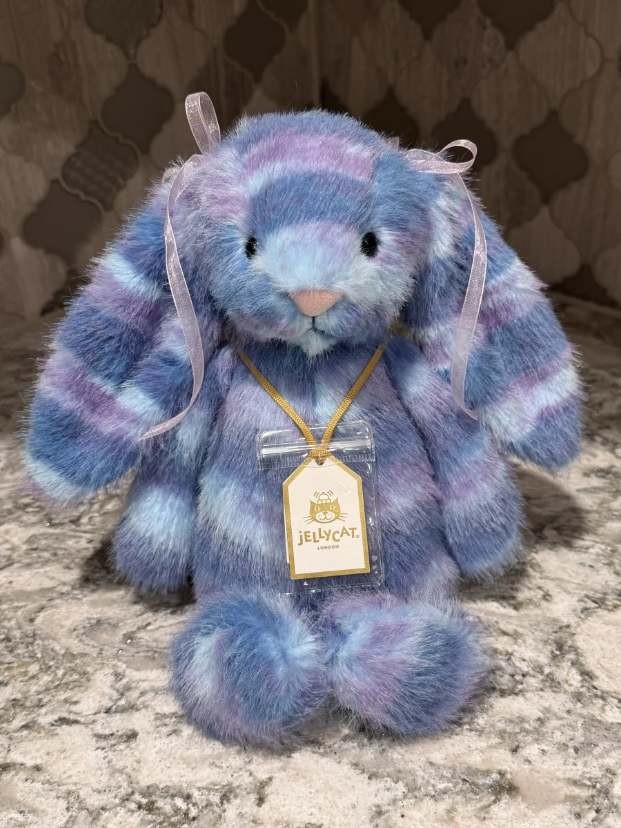 Front - Cerulea Luxe Bunny photo by SnowLeopard821