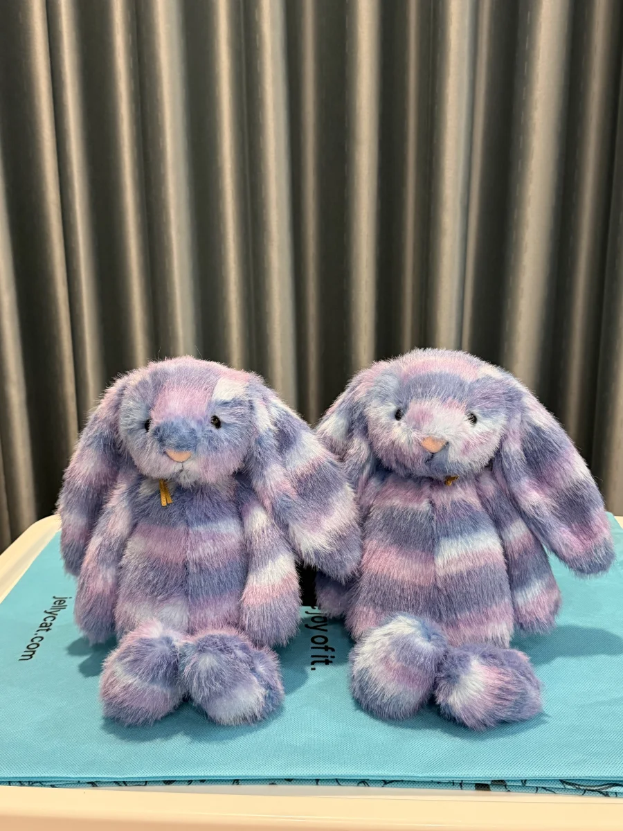Lifestyle - Cerulea Luxe Bunny photo by BunnyBPatt
