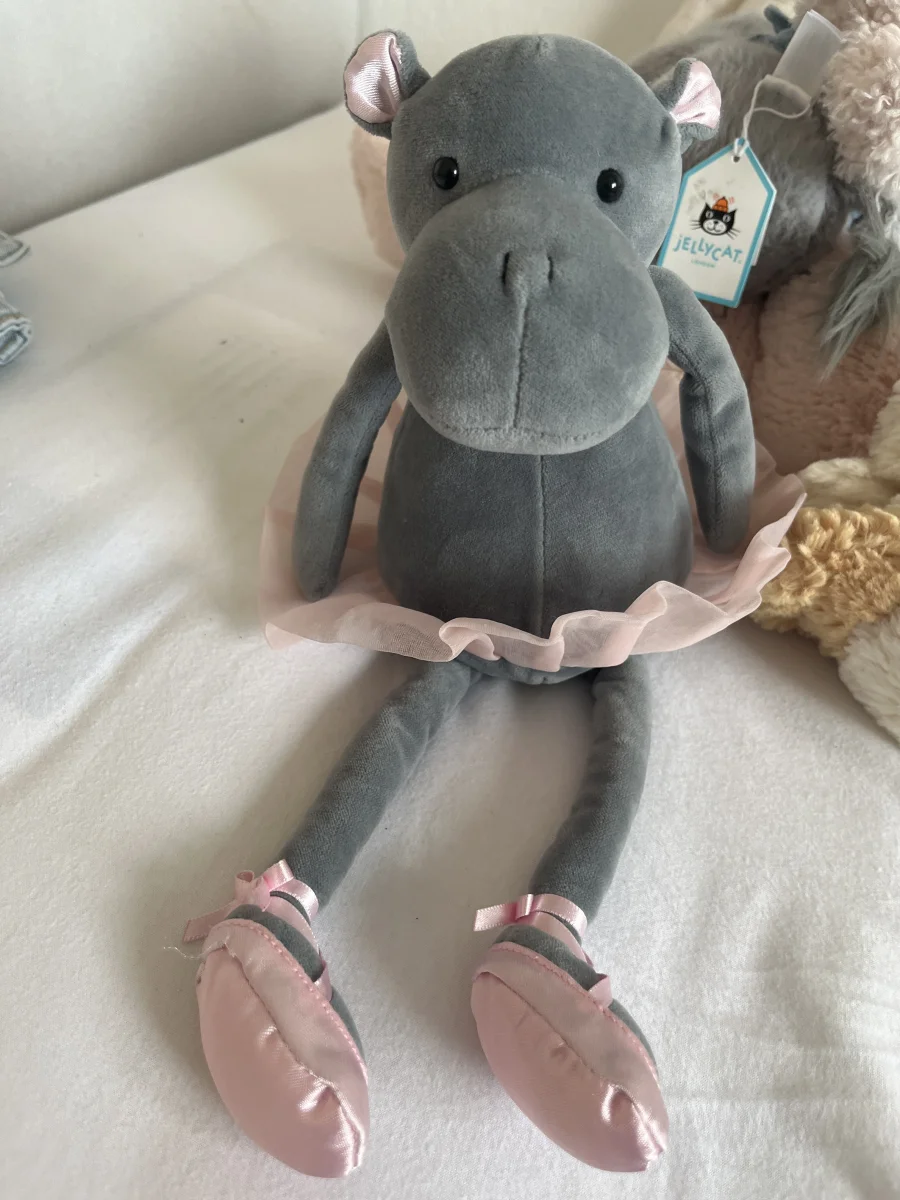 Front - Bashful Hippo - Lilac photo by itsmehelena