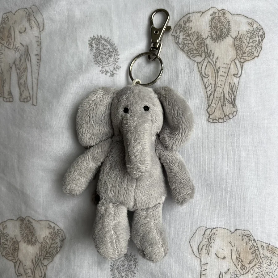 Front - Bashful Elephant Keyring photo by Rach01