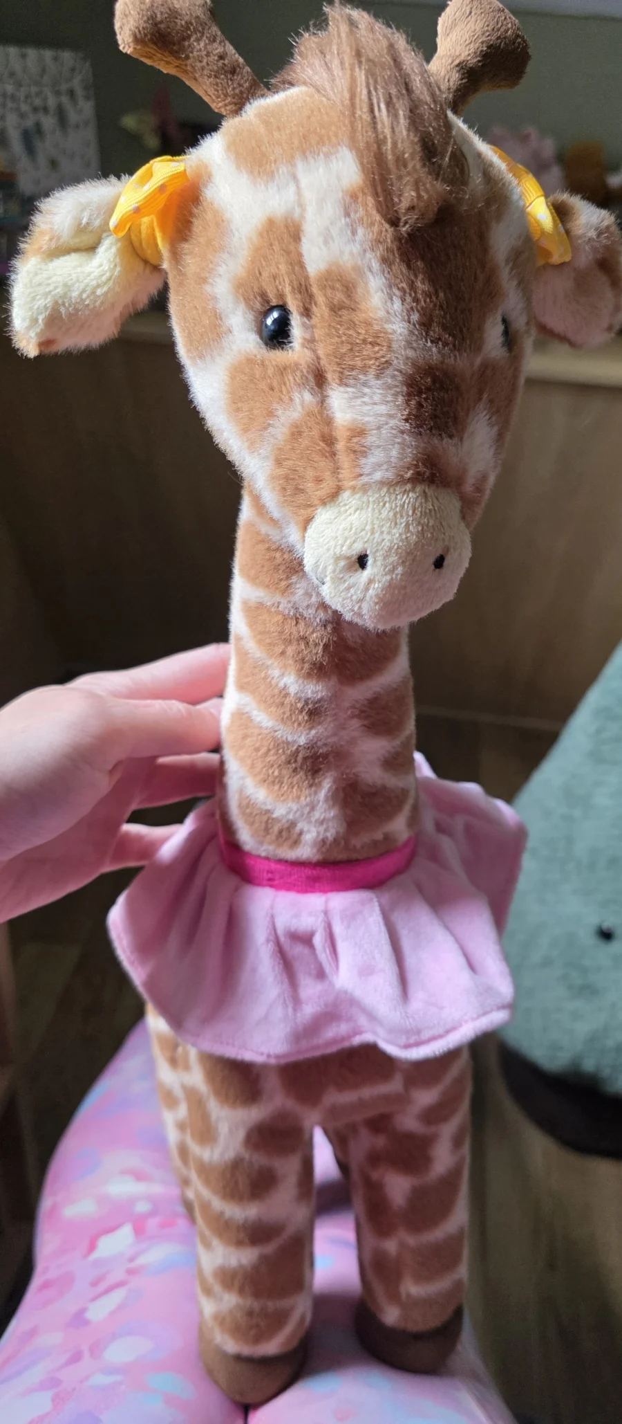 Front - Dara Giraffe photo by Princessc02