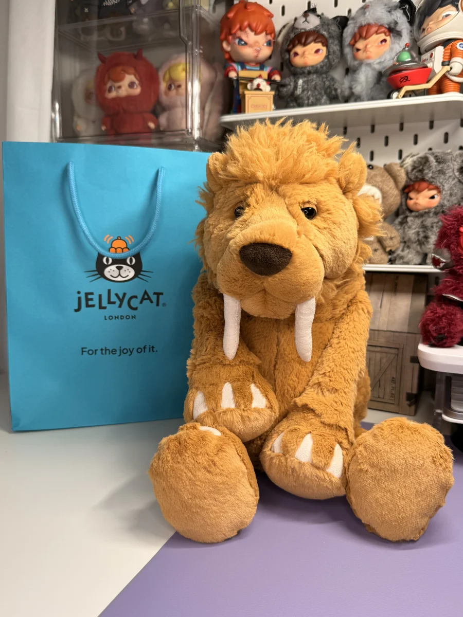 Front - Stellan Sabre Tooth Tiger photo by JELLY_SROD