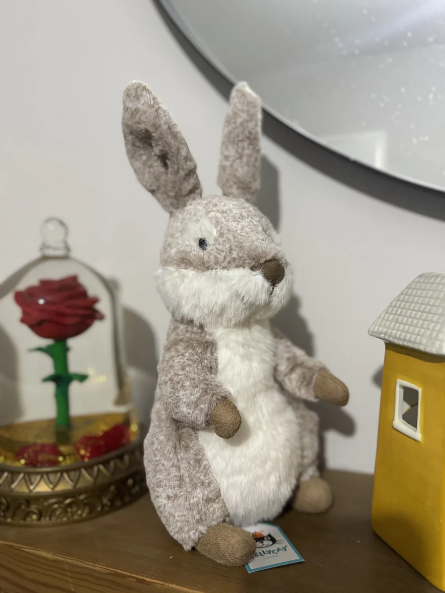 Front - Ambrosie Hare photo by beagreen