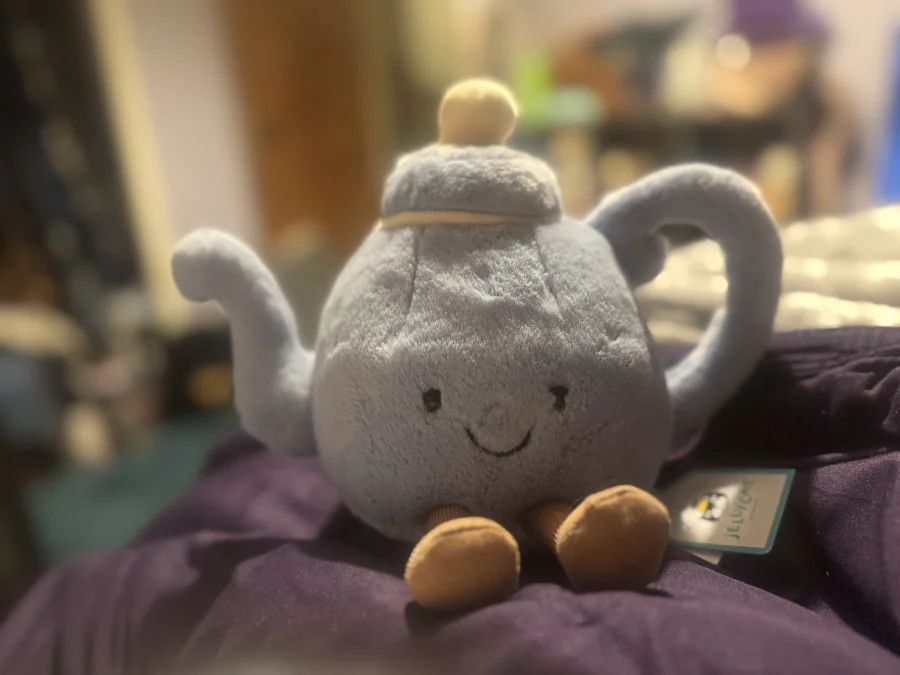 Front - Amuseables Vicky Teapot photo by Stilley