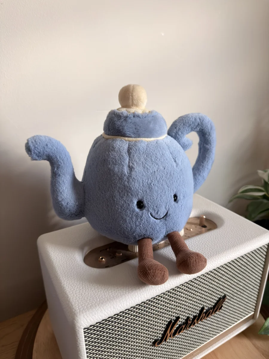 Front - Amuseables Vicky Teapot photo by Saltedcoffee