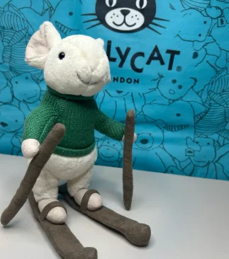 Front - Merry Mouse Skiing photo by HALEY'SJELLIES