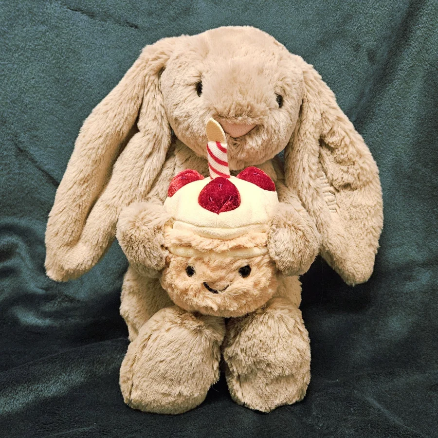 Front - Bashful Beige Bunny 'Birthday' photo by minnievan