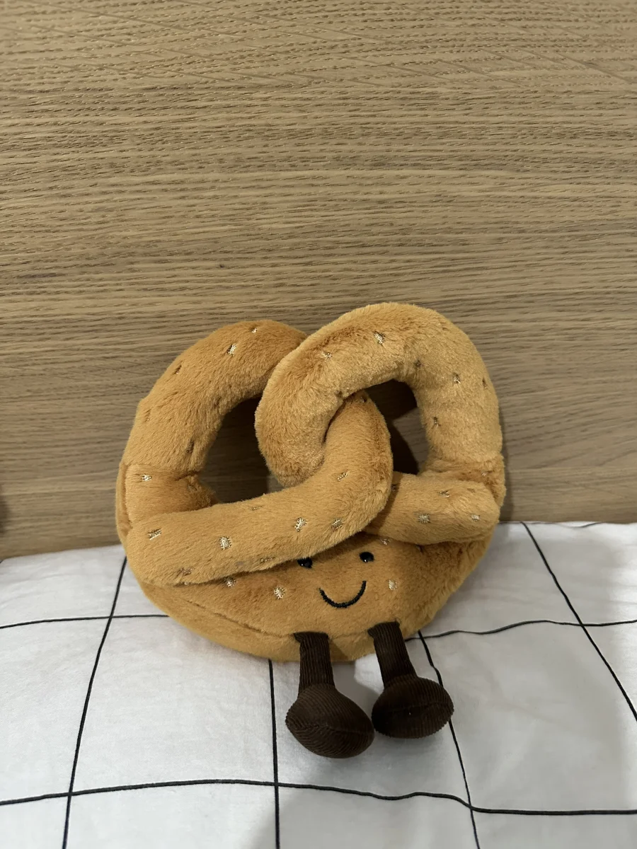 Front - Amuseables Pretzel photo by spectrapek