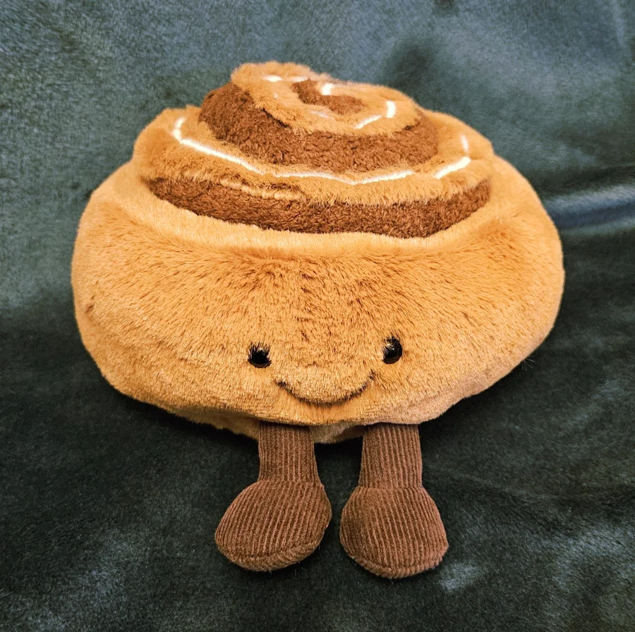Front - Amuseables Cinnamon Bun photo by minnievan