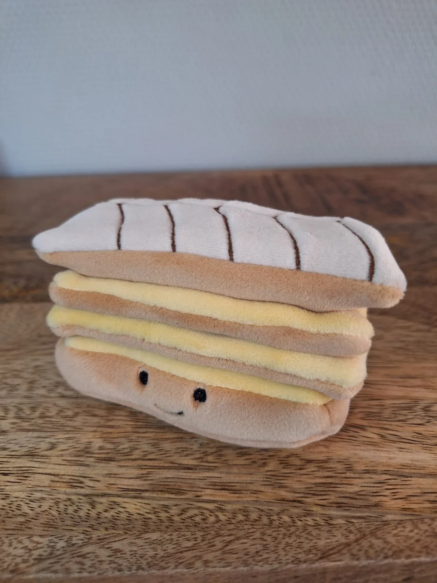 Front - Pretty Patisserie Mille Feuille photo by Sofie