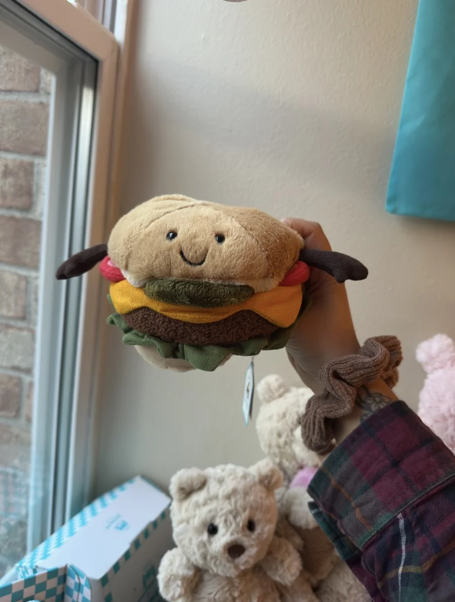 Front - Amuseables Burger photo by brisjellyjournal