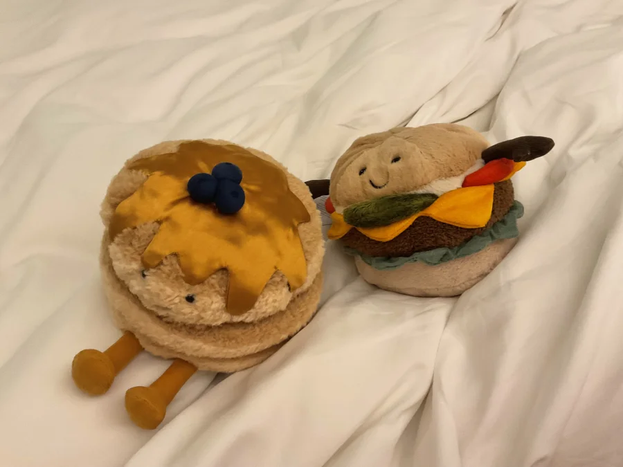 Side - Amuseables Burger photo by kaylajellyegg