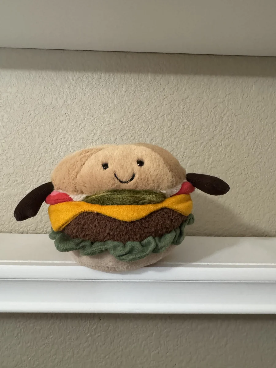 Front - Amuseables Burger photo by jelly_kayla