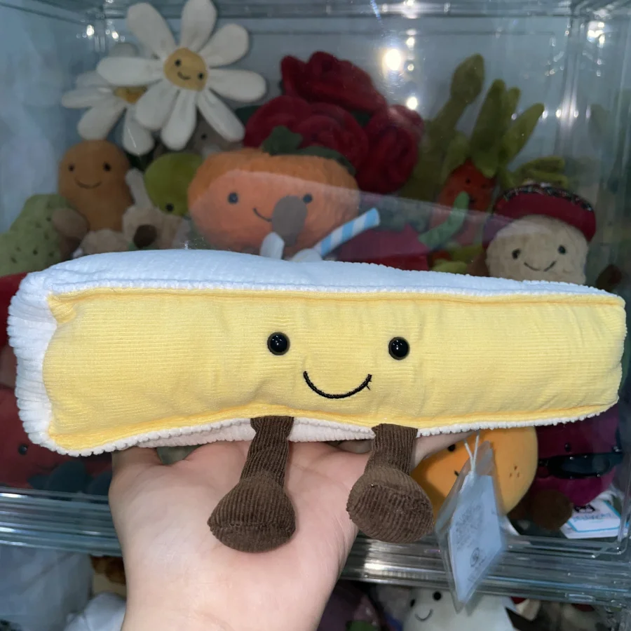 Front - Amuseables Brie photo by Tiff