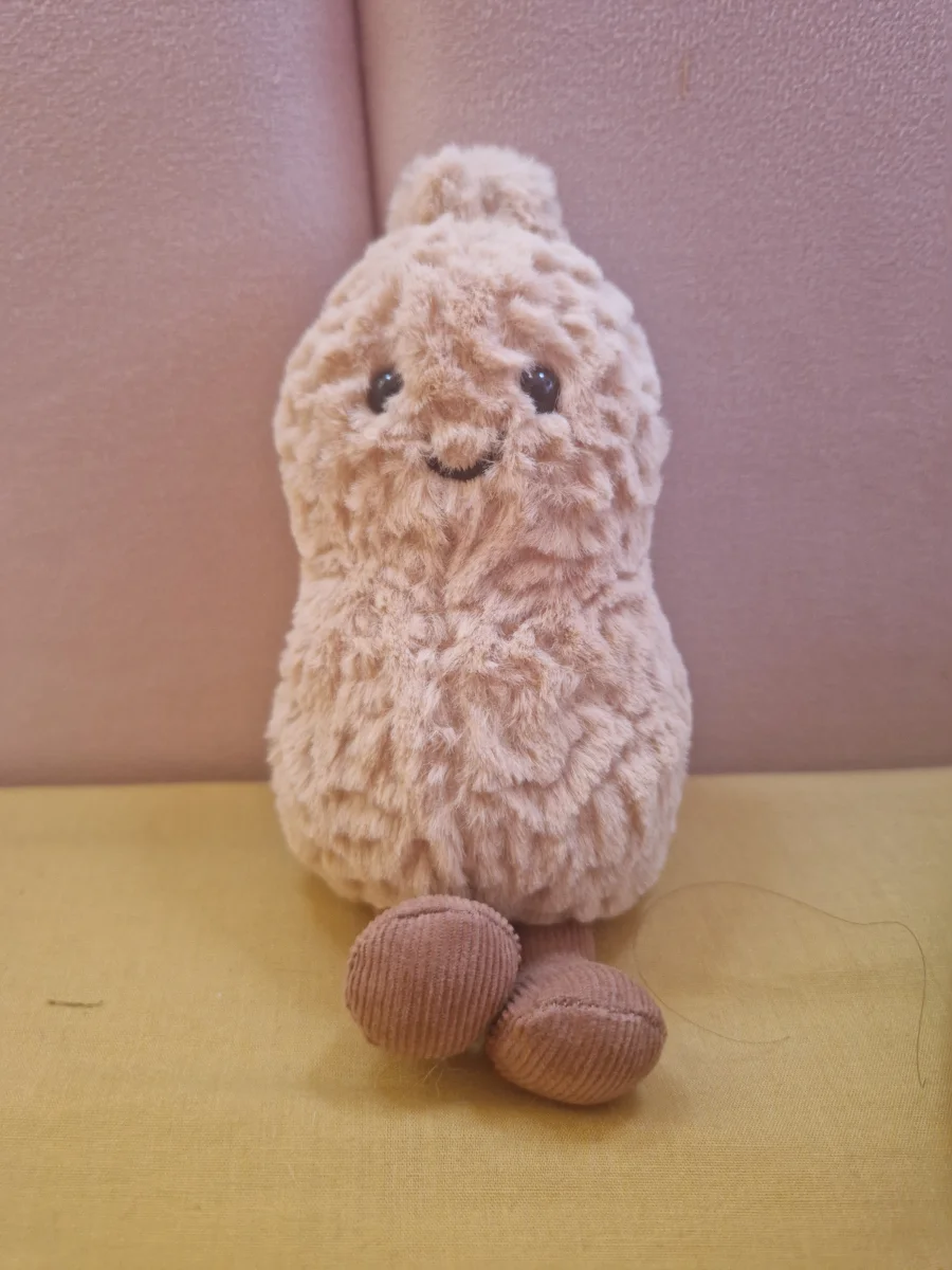 Front - Amuseables Peanut photo by Milophiejellor3