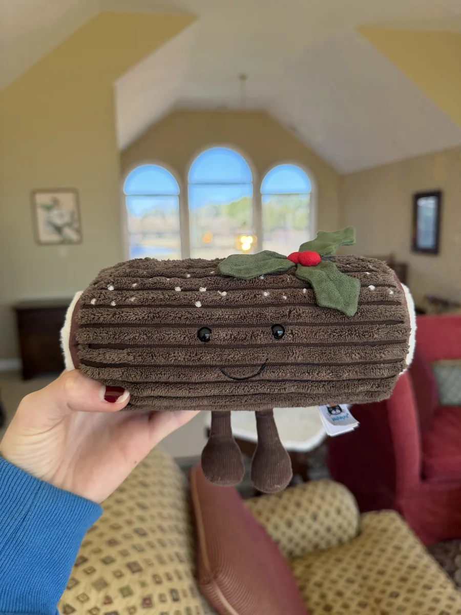 Front - Amuseables Yule Log photo by amandamariejelly
