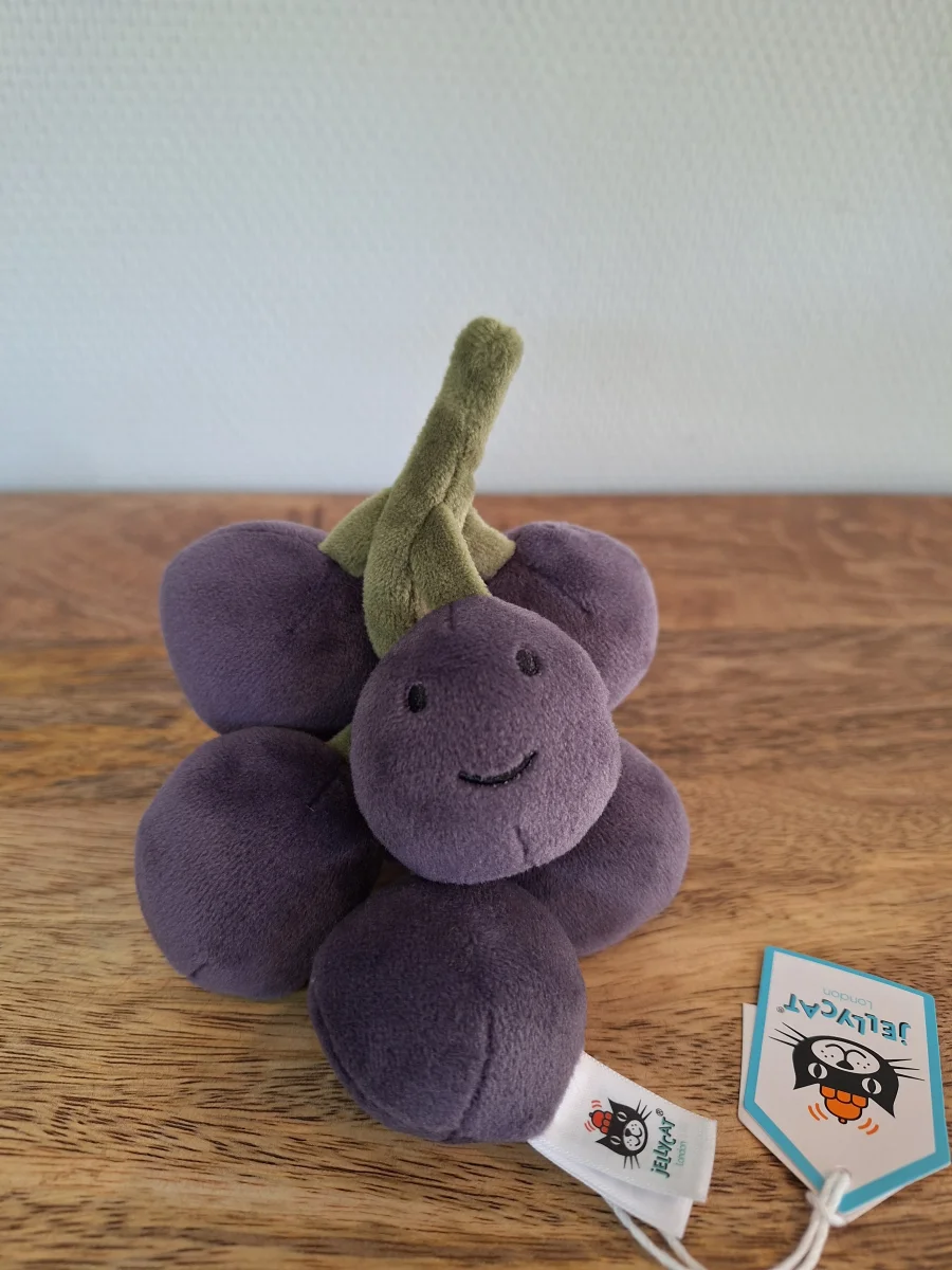 Front - Fabulous Fruit Grapes photo by Sofie