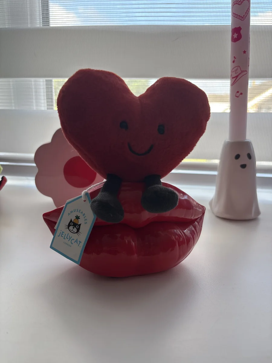 Front - Amuseable Red Heart - Large photo by Spgard