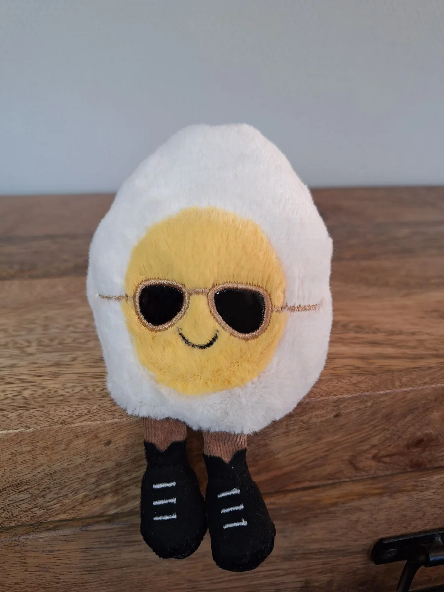 Front - Amuseables Boiled Egg Chic photo by Sofie
