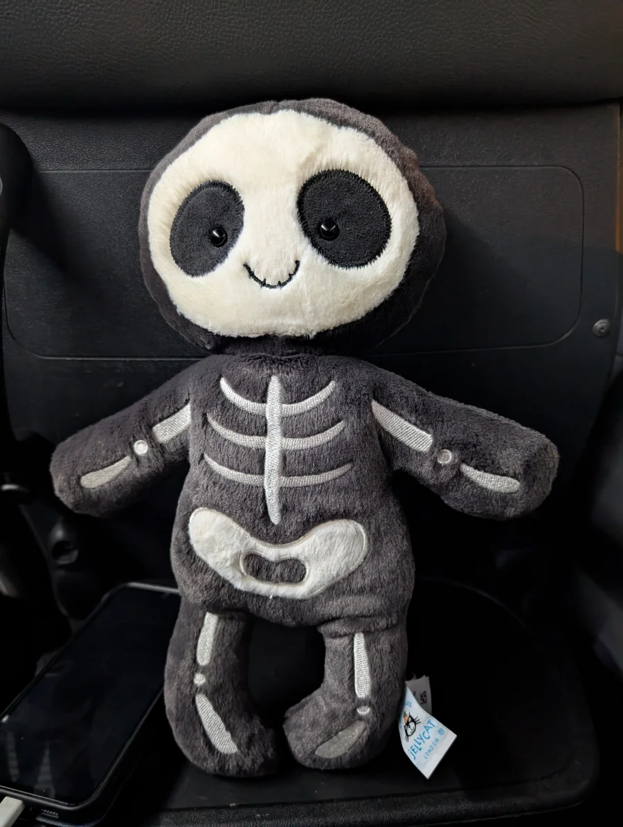 Front - Skeleton Bob photo by Boo