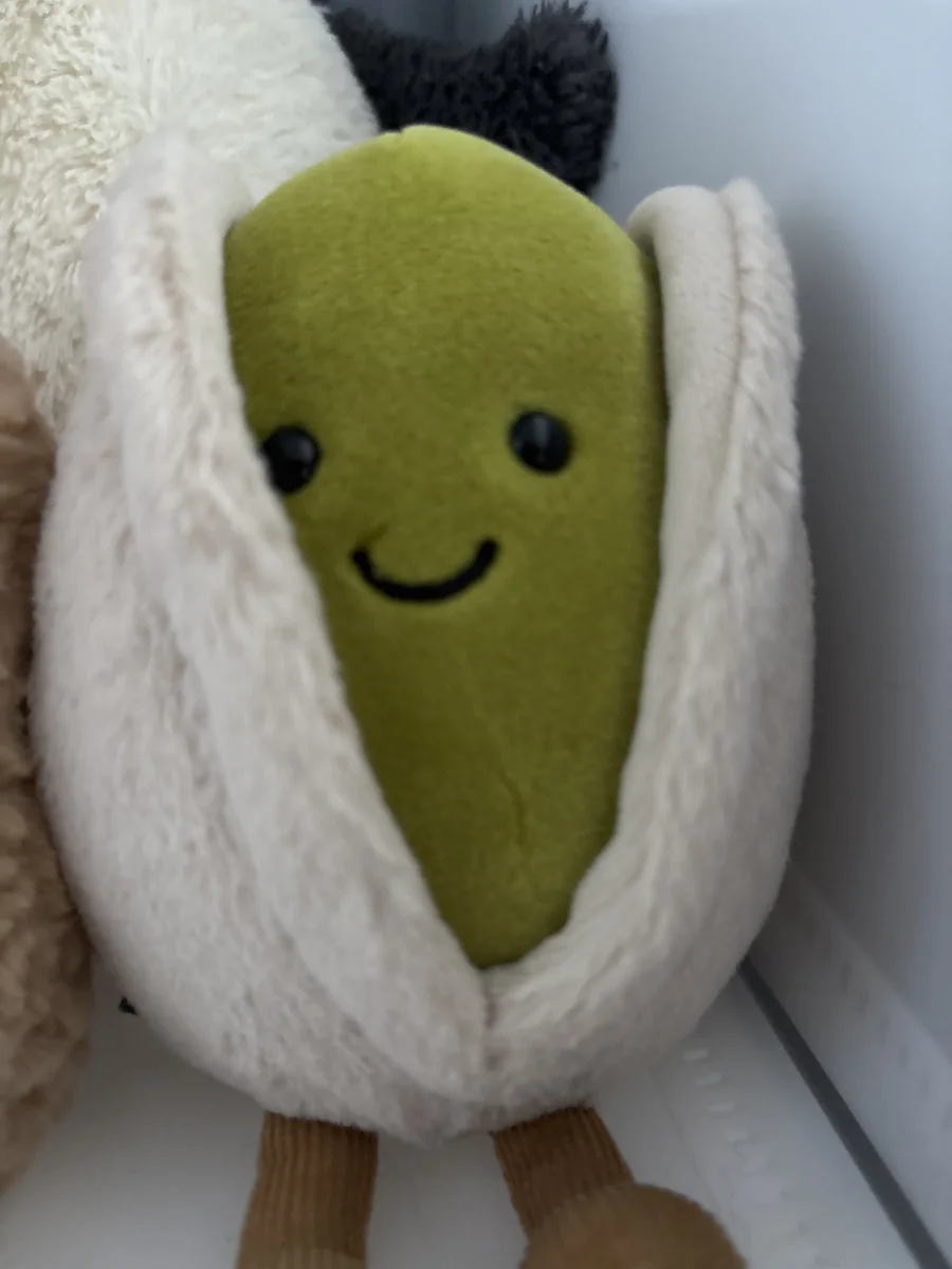 Front - Amuseables Horatio Pistachio photo by caljacobs