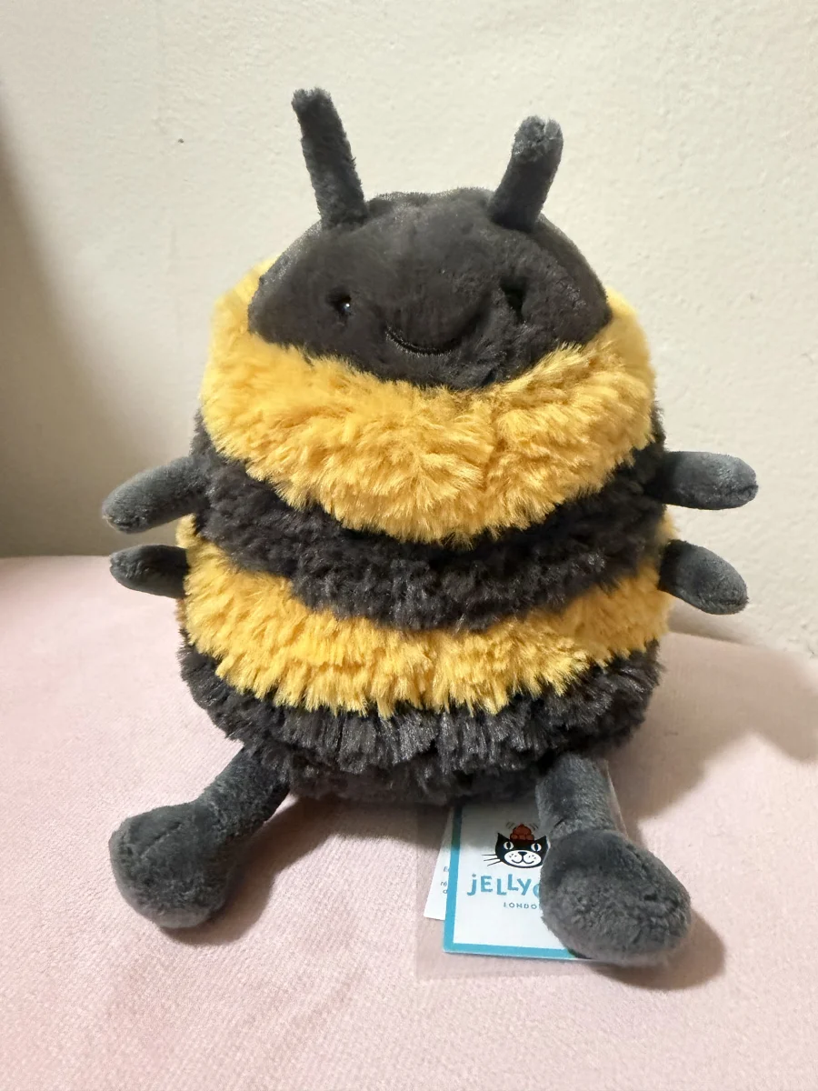 Front - Albee Bee photo by katsjellies