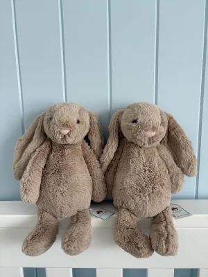 Bashful Beige Bunny - Medium Jellycat photo