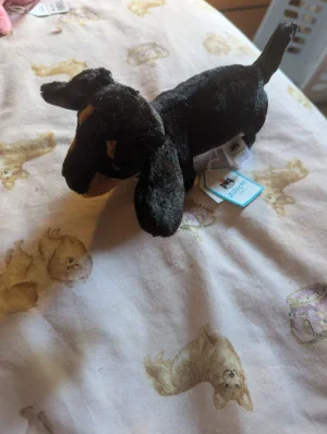 A photo of Freddie Sausage Dog - Small Jellycat taken by Sambucca_1974