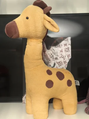 A photo of Big Spottie Giraffe Jellycat taken by Clare
