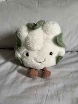 A photo of Amuseables Cauliflower Jellycat taken by twigletfitz