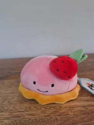 廃盤　新品　Pretty Patisserie Dome Framboise Pretty Patisserie Dome Framboise Jellycat | Jelly Journal