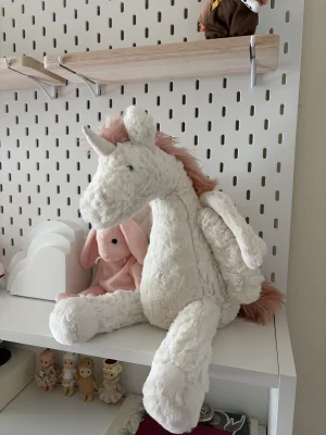 Lallagie Unicorn Jellycat photo uploaded by alyssarie