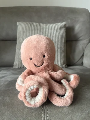 Odell Octopus - Small Jellycat photo