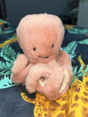 Odell Octopus - Small Jellycat photo