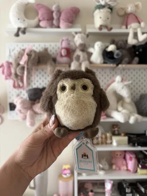 A photo of Brown Owling Jellycat taken by alyssarie