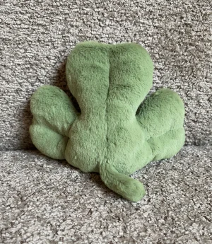 Amuseables Siofra Shamrock 🇮🇪 Jellycat | Jelly Journal