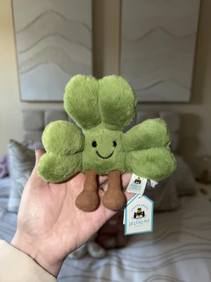 Amuseables Siofra Shamrock 🇮🇪 Jellycat | Jelly Journal