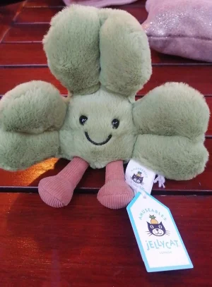 Amuseables Siofra Shamrock 🇮🇪 Jellycat | Jelly Journal