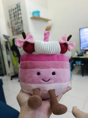 A photo of Cheryl Cherry Cake Jellycat taken by mashumaroo