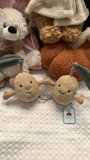 Amuseables Pair of Olives Jellycat photo
